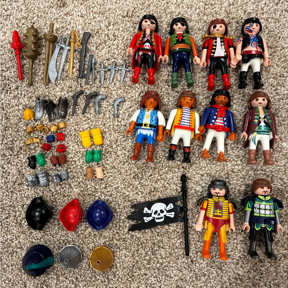 Playmobil 10 Pirates and Warriors with accessories, Action Figures
